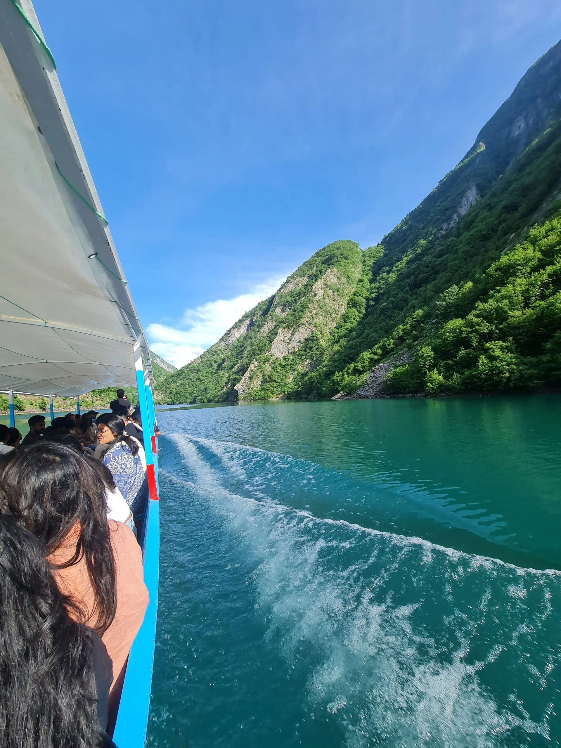 Komani Ferry